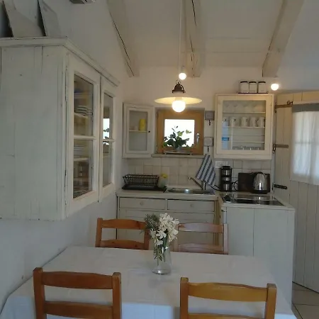 House Ivas With Garden *