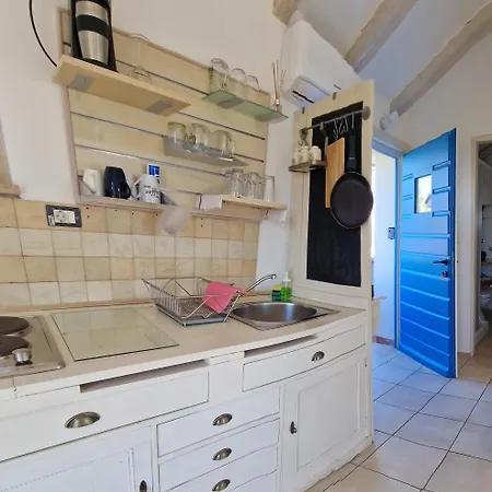 House Ivas With Garden Hébergement de vacances *